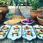 Masseria Fracchicchi Bed & Breakfast