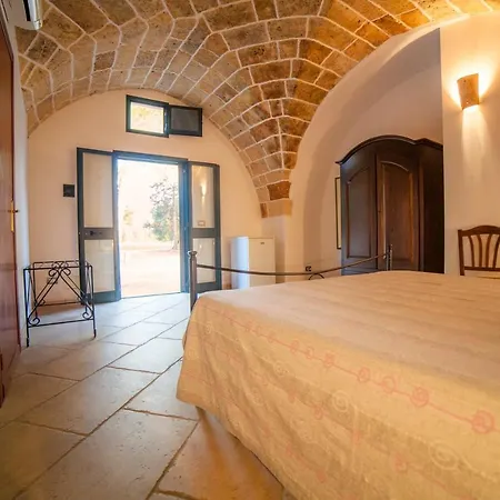 Masseria Fracchicchi 3* غالاتينا
