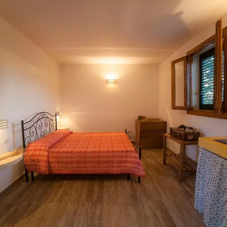 فندق مبيت وإفطار Masseria Fracchicchi 3*