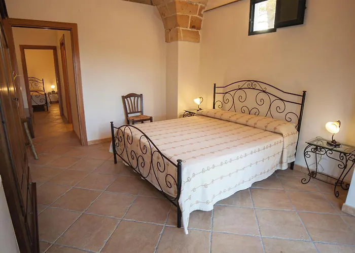 Masseria Fracchicchi Alojamento de Acomodação e Pequeno-almoço